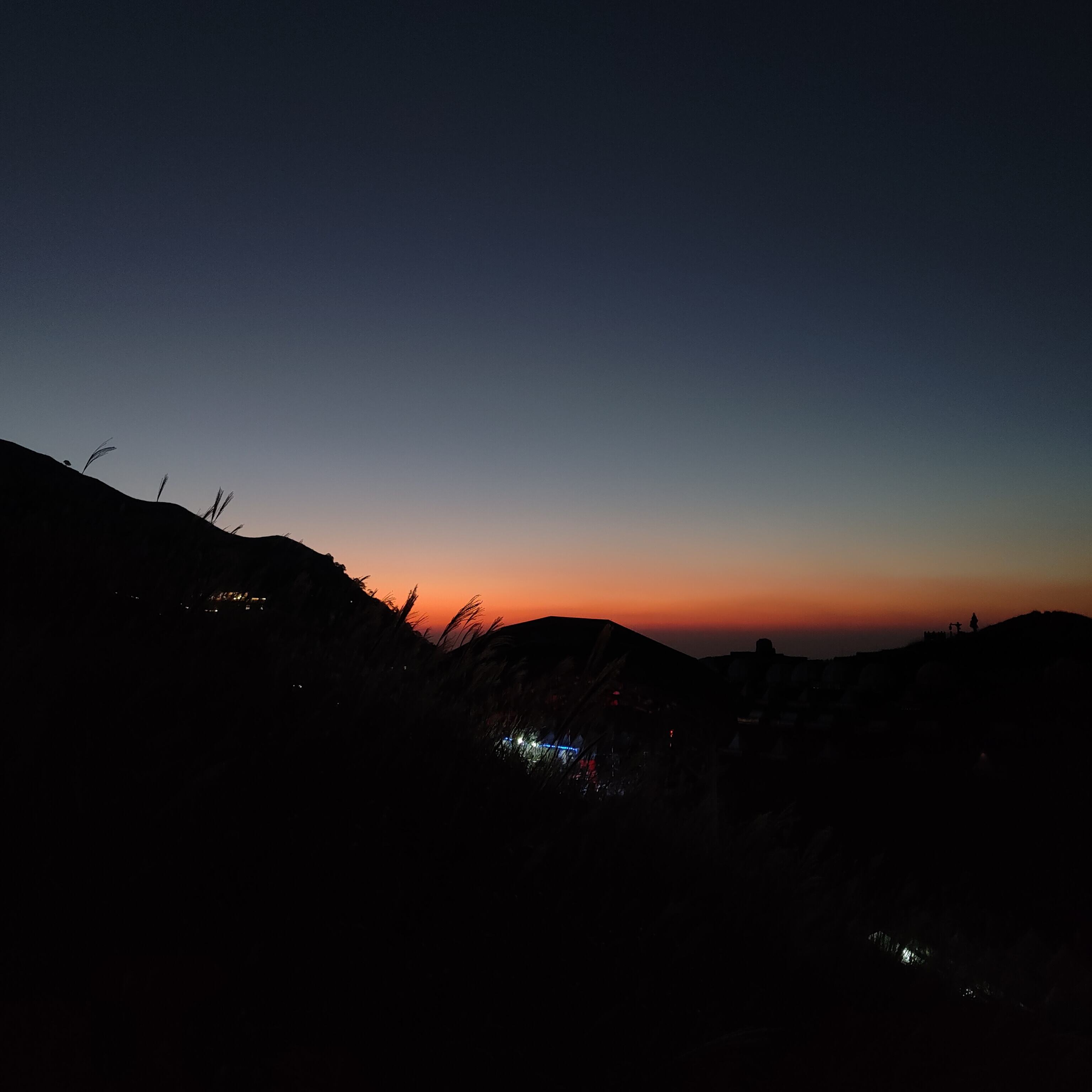 夜晚帐篷营