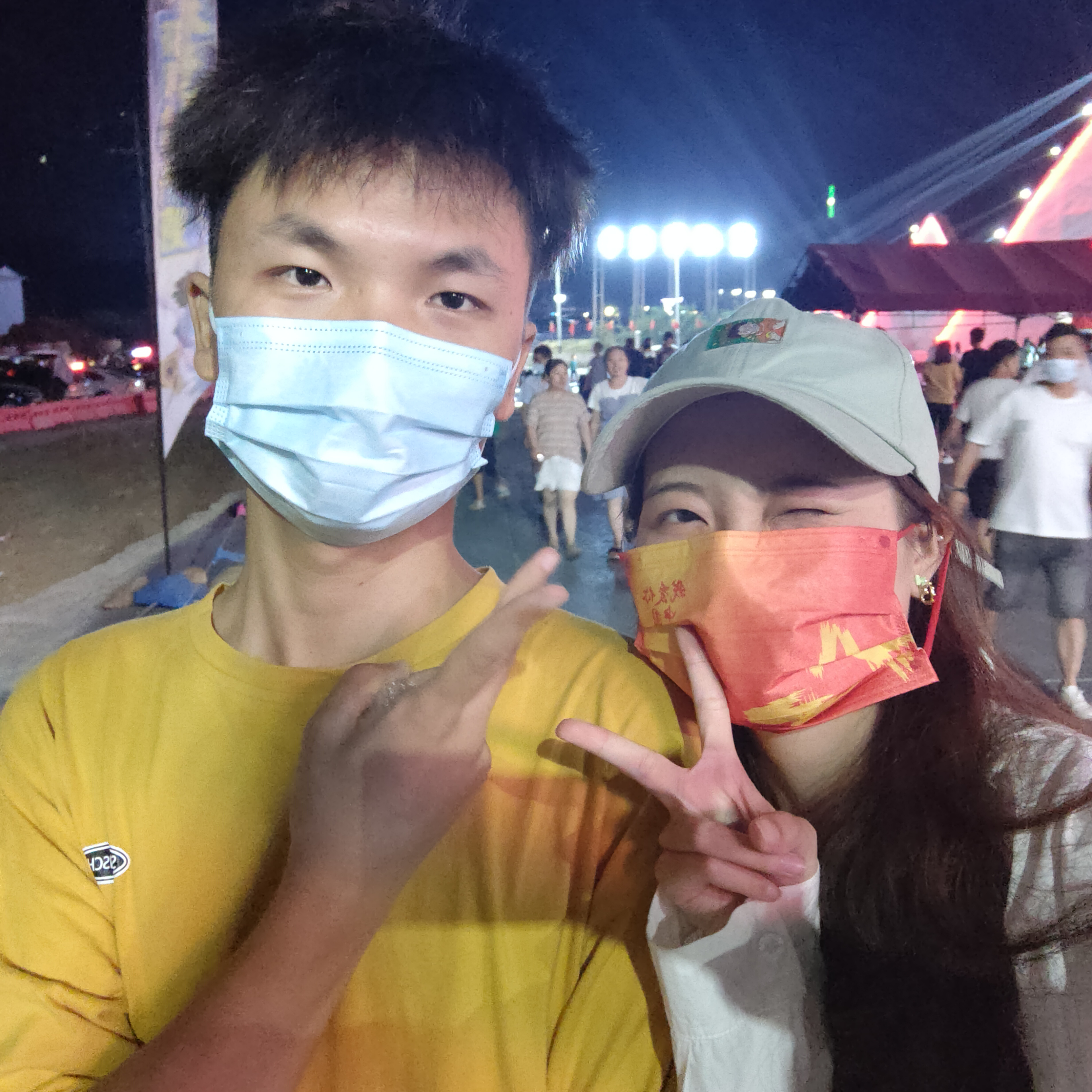这是头一天山脚下,点都不好玩儿